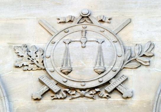 Illustration. Dans ce dossier d'escroquerie à la TVA sur la taxe carbone réalisée à Marseille, ce sont au total une petite dizaine de personnes qui auraient été mises en examen.